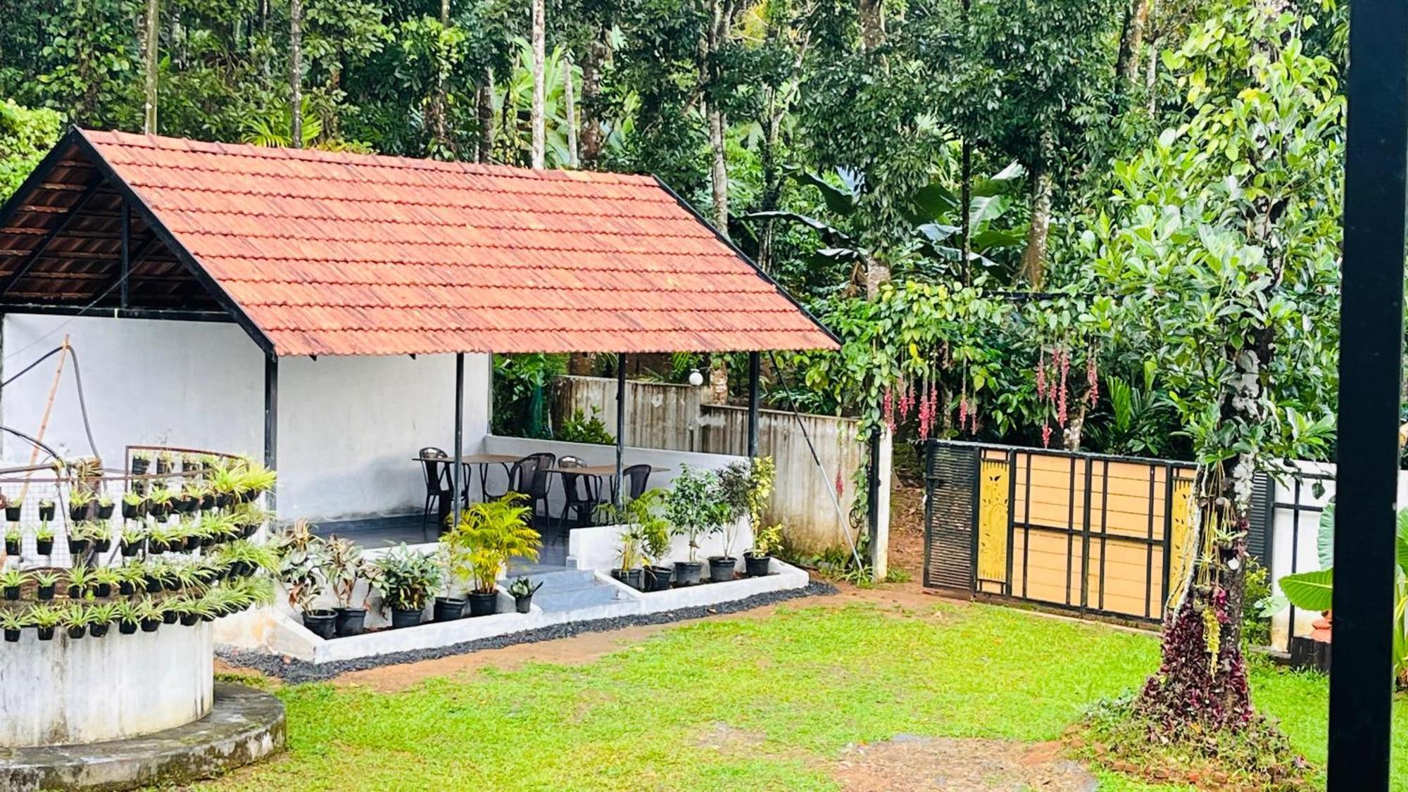 Partho Home Stay Padinjarathara Exterior photo